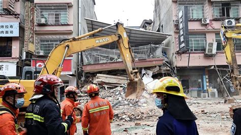 china excavation collapse video|China building collapse: Two dead and more missing in Changsha.